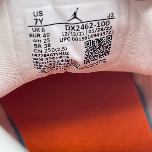 Nike Air Jordan 1 Mid 'Spring Stitch' Sneakers Youth DX2462-100 Sz 7Y / WMNS 8.5 - Picture 9 of 9